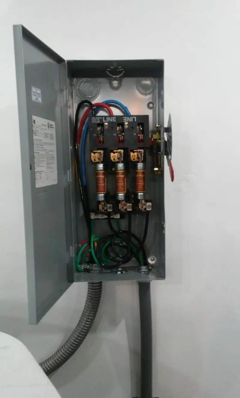 Three-phase disconnect switch installed for Smoke Detector Installation in South San Gabriel